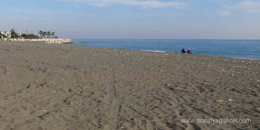 Mersin’de deniz ve kumsal satışa çıkarıldı