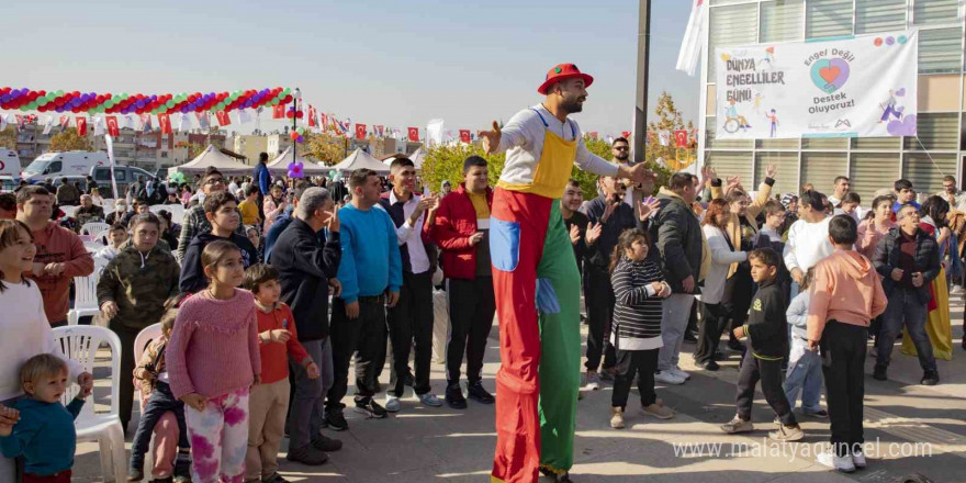 Mersin’de ’Dünya Engelliler Günü’nde özel bireylere coşkulu kutlama