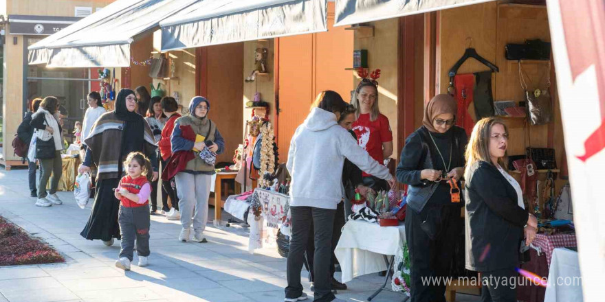 Mersin’de üretici kadınlar, yılbaşı stantlarında el emeği ürünlerini sergiliyor