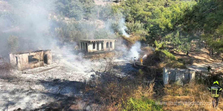 Mersin’in Anamur ilçesinde çıkan yangın kontrol altına alındı