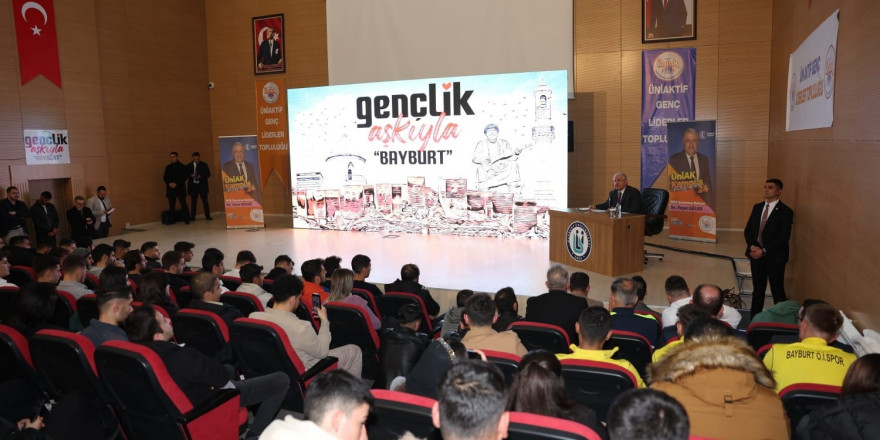 Milli Savunma Bakanı Güler, Bayburt’ta gençlerle buluştu