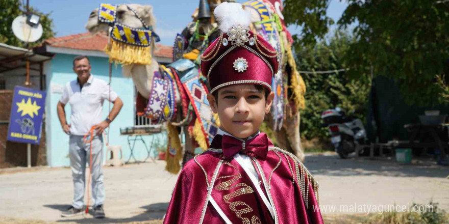 Milyonluk lüks araba ile değil milyonluk güreş devesi ile sünnet konvoyu