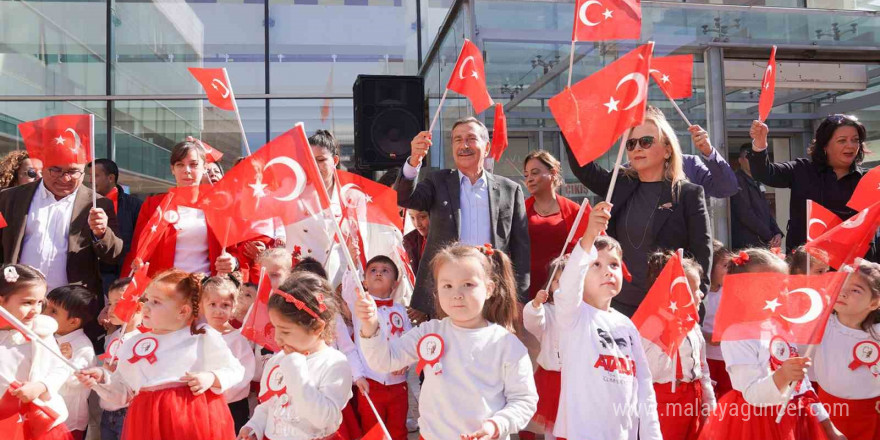 Minik yürekler cumhuriyet coşkusunu yaşadı