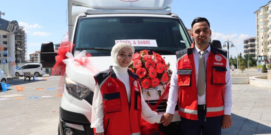 Mobil Sosyal Hizmet Aracı gelin arabası oldu