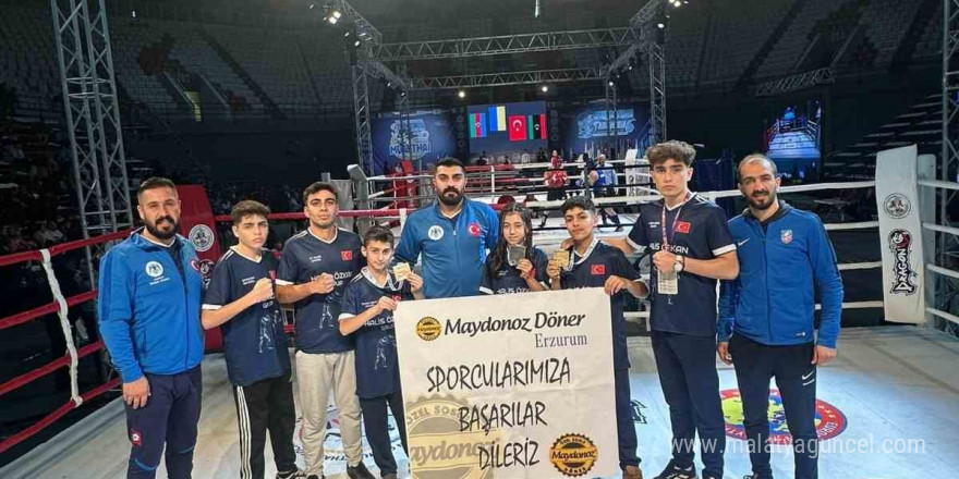 Muay Thai’de Türk Bayrağını dalgalandırdılar