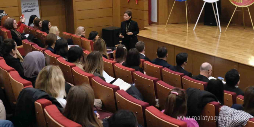 Mudanya Üniversitesi’nde yeni dünyada çocuk olmak semineri gerçekleştirildi