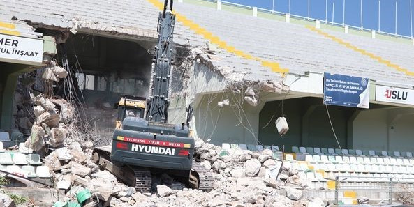 Muğla Atatürk Stadyumu’nda yenileme çalışmaları başladı