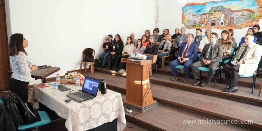 Muğla öğretmen Akademileri’nde Türk Müziği rüzgarı