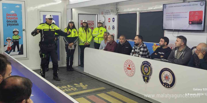 Muğla’da “En İyi Trafik Polisi Babalardır” projesiyle motosiklet güvenliği eğitimi başladı