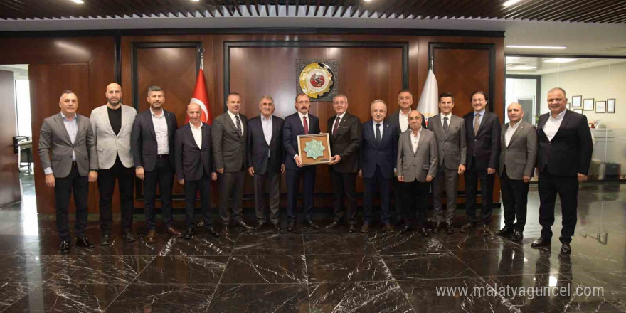 Murzioğlu: “Şehrimizde bir tuğla üzerine bir tane daha koyan herkese müteşekkiriz”