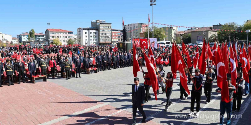 Muş’ta Cumhuriyetin 101. yıl coşkusu