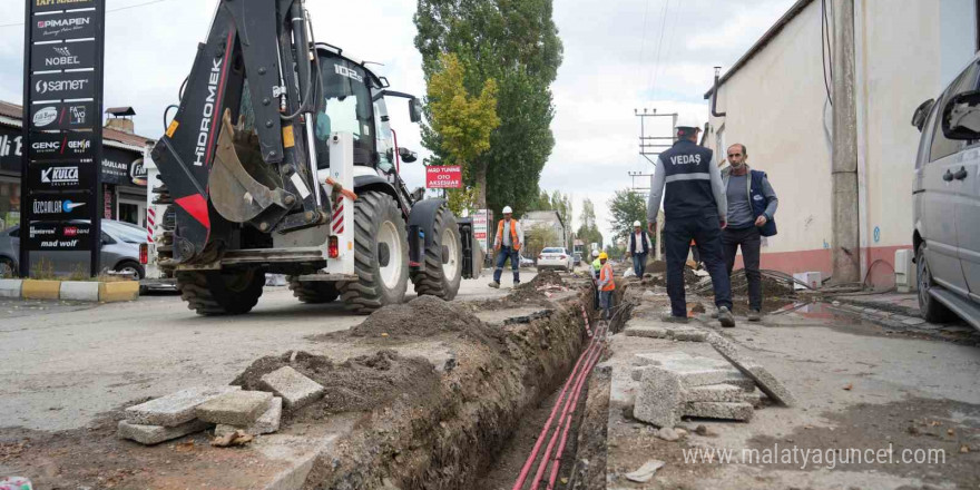 Muş’ta elektrik şebekesi yer altına alındı