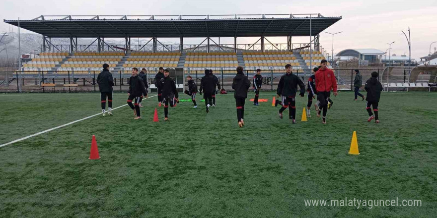 Muş’ta futbol kurslarına yoğun ilgi: Geleceğin yetenekleri yetişiyor