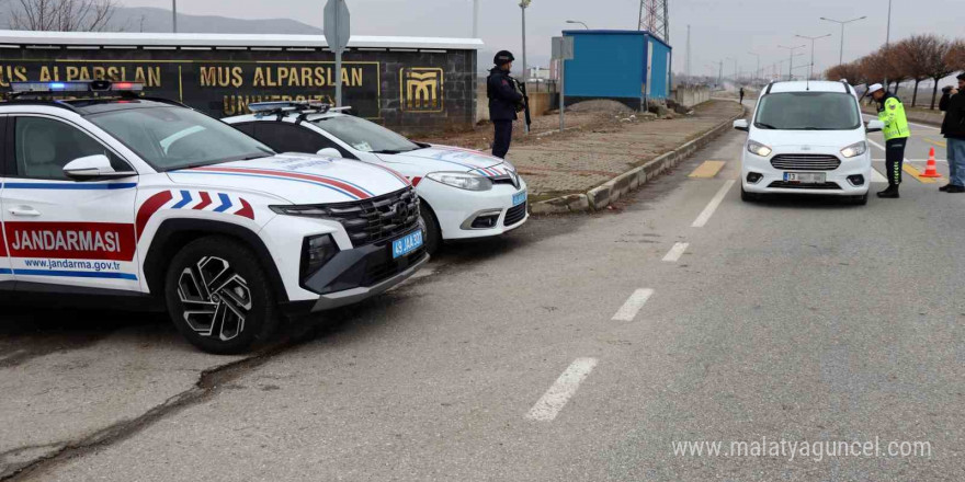 Muş’ta kış lastiği denetimleri sıkılaştırıldı