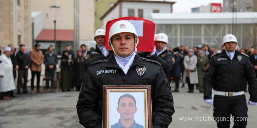 Muş’ta vefat eden polis memuru için cenaze töreni düzenlendi