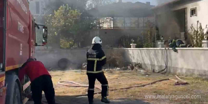 Müstakil evin bodrumunda çıkan yangın korkuttu