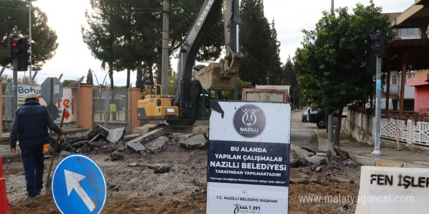 Nazilli Belediyesi ekipleri yol yenileme çalışmalarına devam ediyor