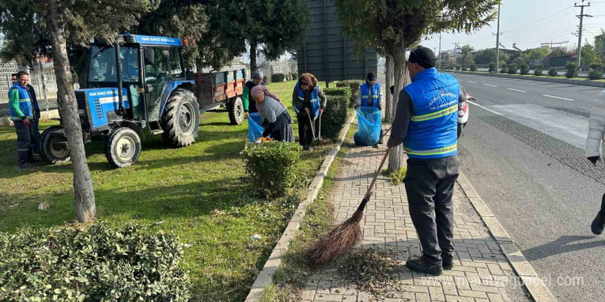 Nazilli Belediyesi ekiplerinden karayolu bölgesinde çalışma