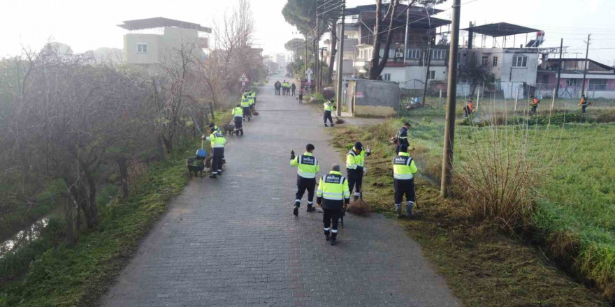 Nazilli Belediyesi temizlik çalışmaları sürüyor