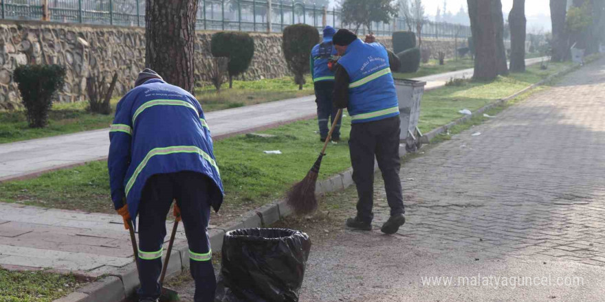 Nazilli Belediyesi yürüyüş yolu ve parkları bakıma aldı