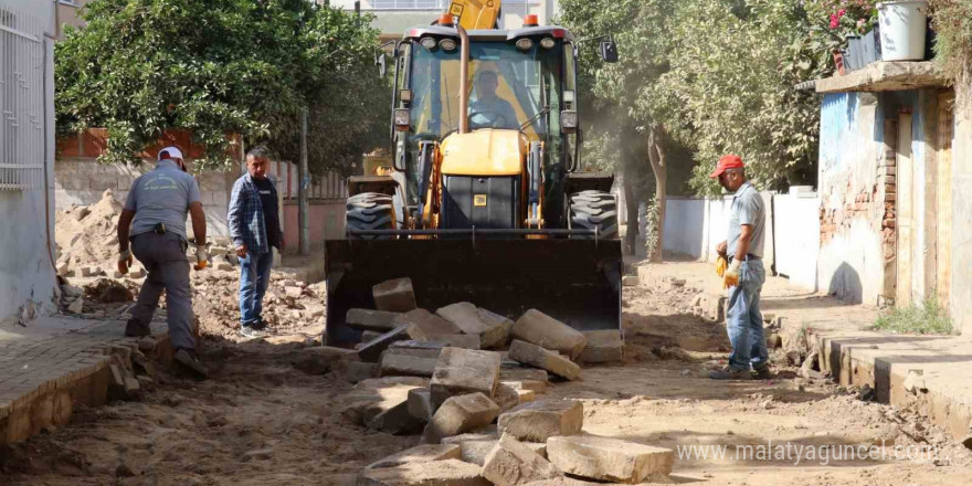 Nazilli Cumhuriyet Mahallesi’nde yol çalışması başlatıldı