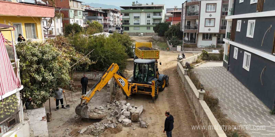 Nazilli’de 2024 yılı için planlanan yol çalışmaları bir bir tamamlanıyor