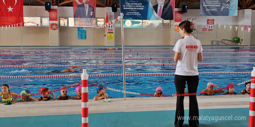 Nazilli’de “Geleceğe Kulaç Atıyorum” Projesi başladı