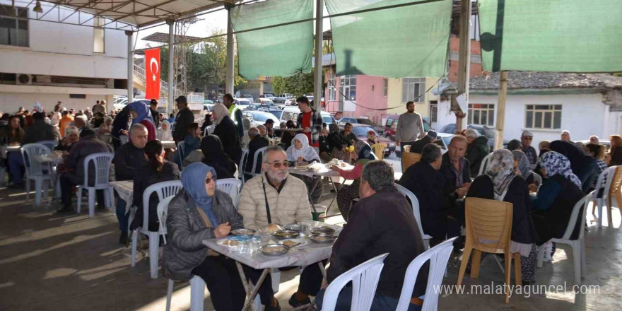 Nazilli’de şehitler ve kuraklık için hayır yapıldı