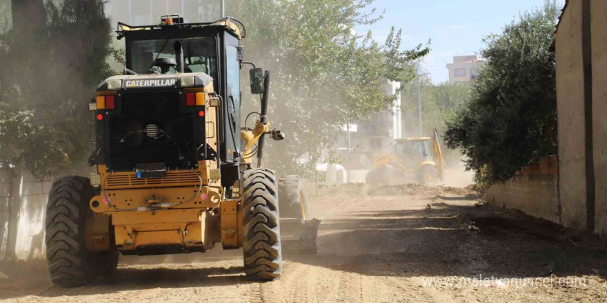 Nazilli’de yeni yol açma çalışmaları sürüyor