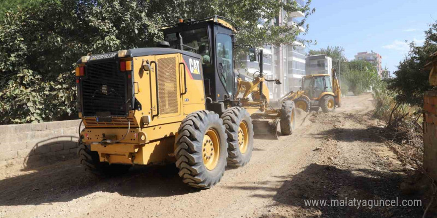 Nazilli’de yeni yol açma çalışmaları sürüyor