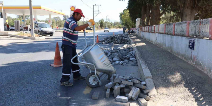 Nazilli’deki mezarlıklarda bakım ve temizlik çalışmalarını sürdürüyor