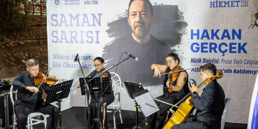 Nâzım Hikmet şiirlerle anıldı