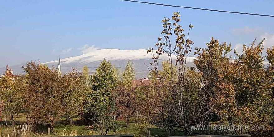 Nemrut Kalderası beyaz gelinliğini giydi