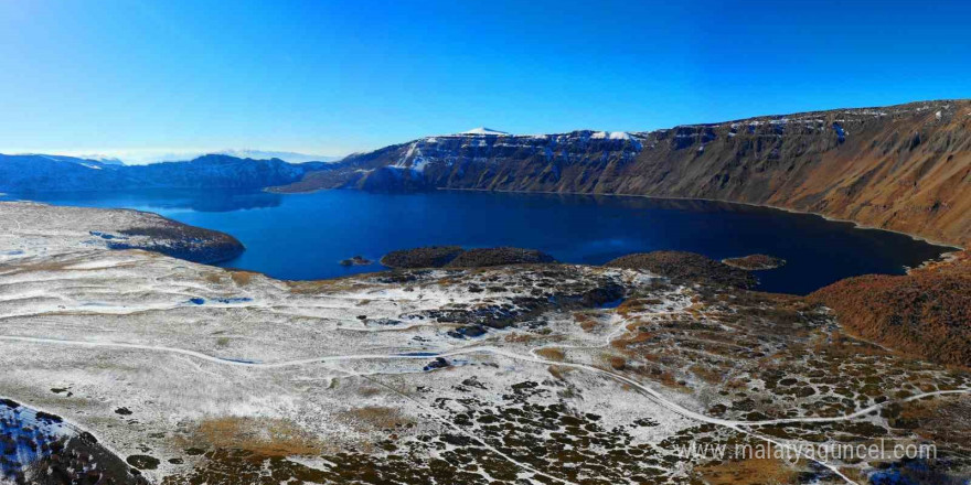 Nemrut Kalderası beyaz gelinliğini giydi