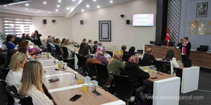 Niğde Belediyesi’nden kadın personele farkındalık eğitimi