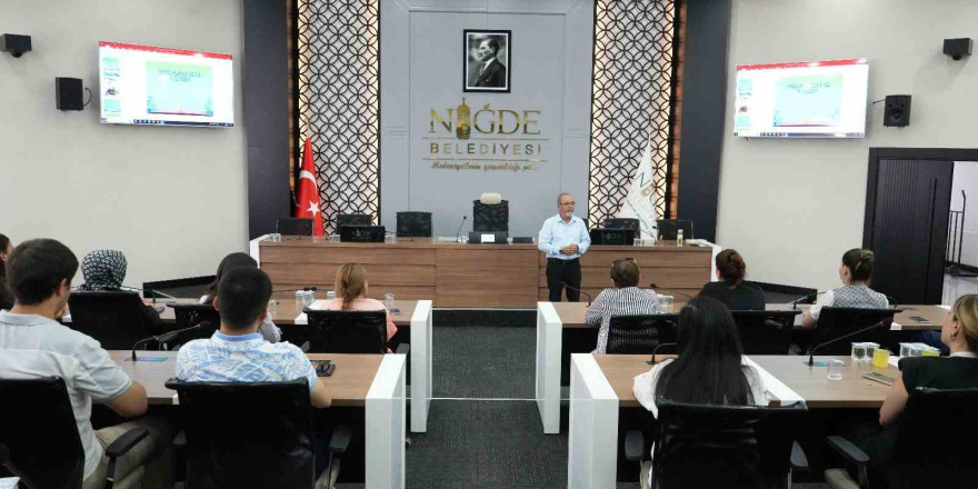 Niğde’de Belediye Personeline “Aile Ve Kurum İçi İletişim” Eğitimi