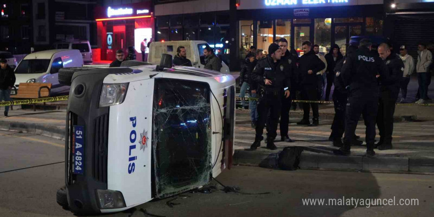 Niğde’de polis otosu ile otomobil çarpıştı: 6 yaralı