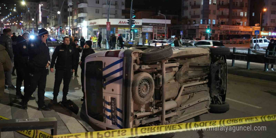 Niğde’de polis otosu ile otomobil çarpıştı: 6 yaralı