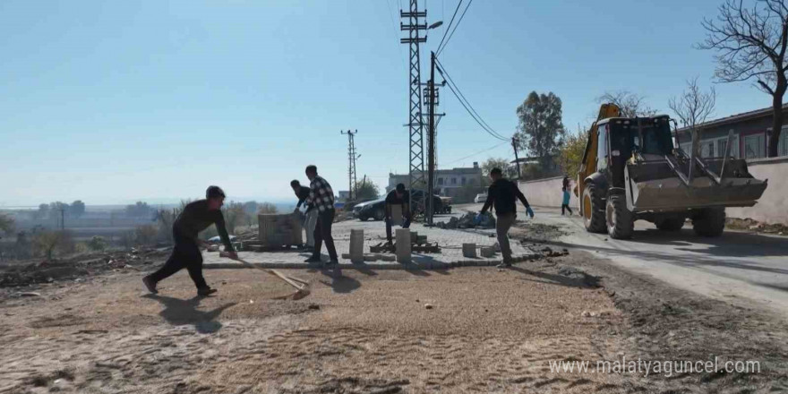 Nizip Belediyesi’nin merkez ve kırsaldaki çalışmaları devam ediyor