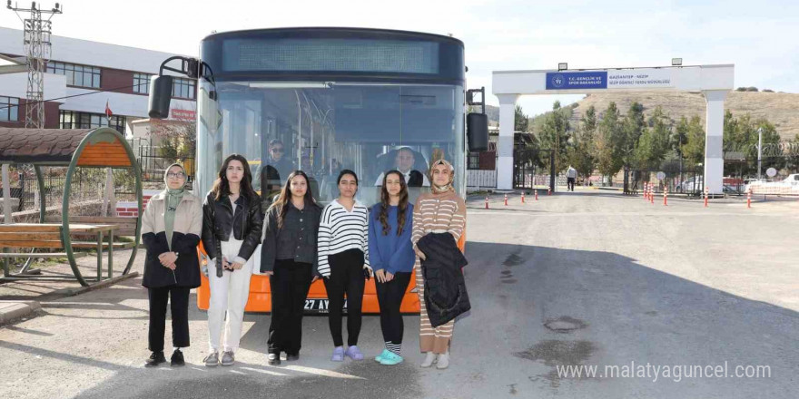 Nizip’teki öğrencilerin ulaşım talebi hızla yanıt buldu