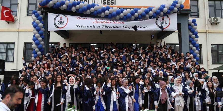 Oba Türkan-İhsan Özgüçlü Anadolu Lisesi ilk mezunlarını verdi