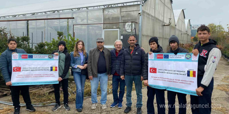 Ödemiş’in liseli gençleri Türkiye’yi Romanya’da temsil etti