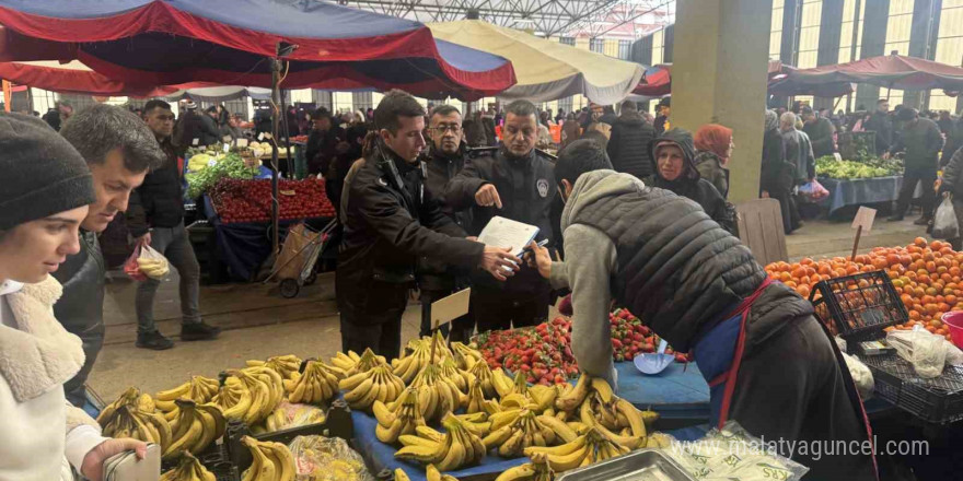 Odunpazarı zabıta ekiplerinden semt pazarlarında terazi ve etiket kontrolü