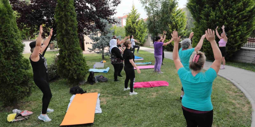 Odunpazarı’nda parklarda spora büyük ilgi