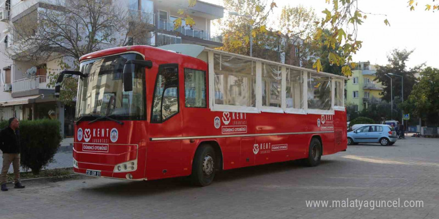 ‘Öğrenci otobüsü’ ve ‘Engelsiz Kafe’ Selçuk’ta hizmete giriyor