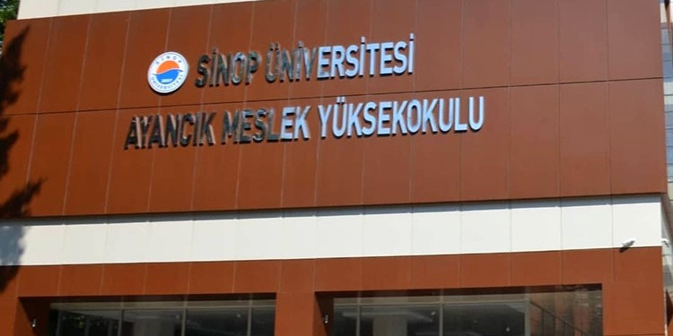 Öğrenci, Sinop Üniversitesi Ayancık MYO’nun 5. katından atladı