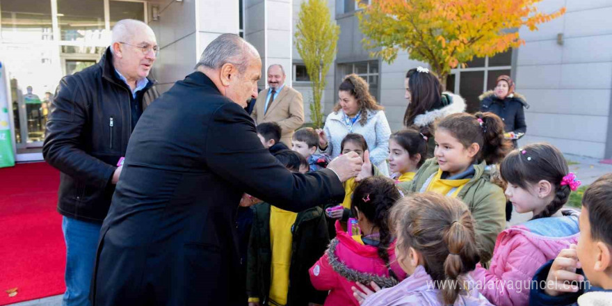 Öğrenciler, ahşap akıl oyunları ile hem eğlendi hem öğrendi