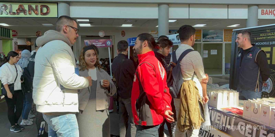 Öğrenciler daha güvenli hissetsin diye polis tüm birimleriyle sahaya indi