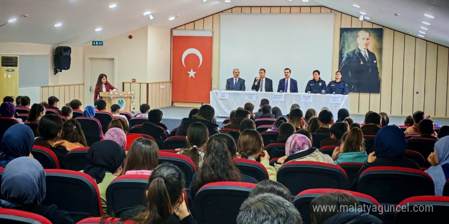 Öğrenciler merak ettikleri meslekleri yakından tanıdı