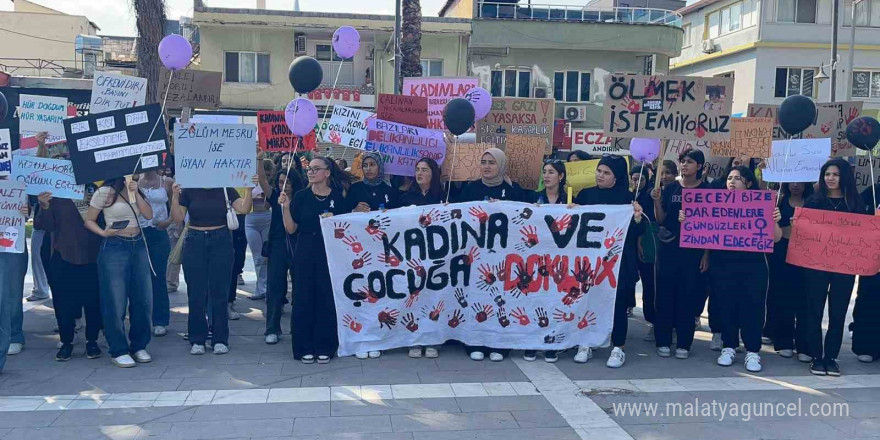 Öğrencilerden kadına ve çocuğa şiddete tepki